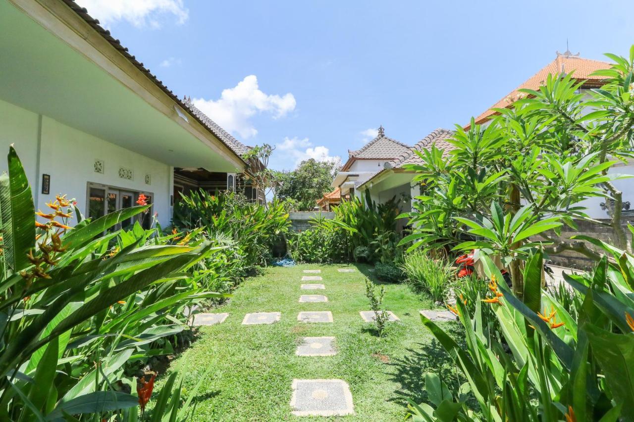 Karan Homestay Canggu Exterior photo