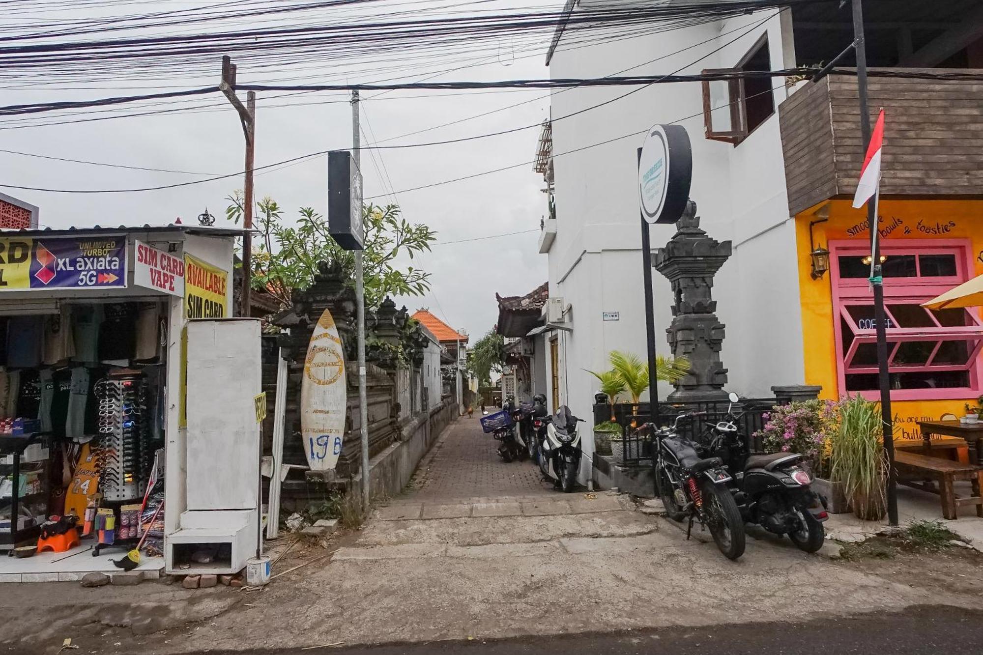 Karan Homestay Canggu Exterior photo