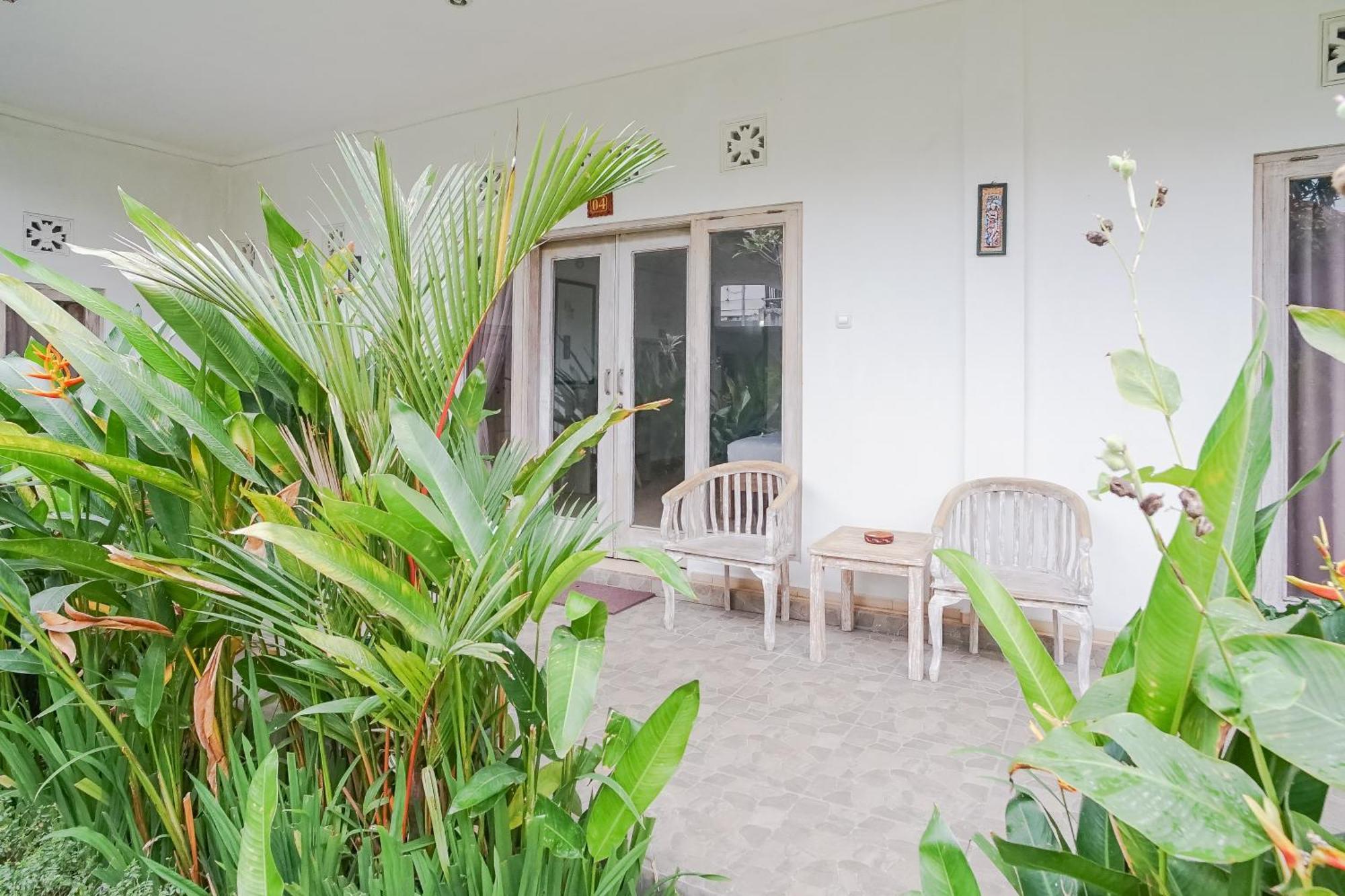 Karan Homestay Canggu Exterior photo