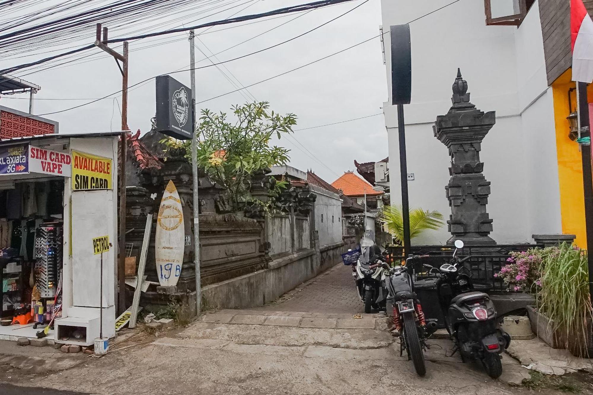 Karan Homestay Canggu Exterior photo